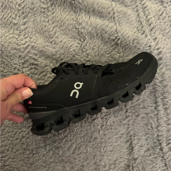 ON CLOUD Women’s X4 Black Athletic Shoes Size 6.5 - Picture 10 of 11